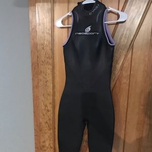 Neosport size 4 ladies wetsuit, black and lilac